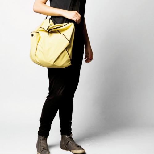 steffi b&uuml;hlmaier steffibuehlmaier - falter - bag design - model with yellow bag