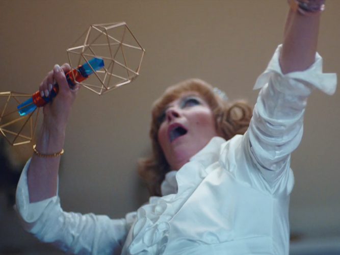 steffi b&uuml;hlmaier steffibuehlmaier - shortfilm by micky s&uuml;lzer - props design - tool for lady isadora