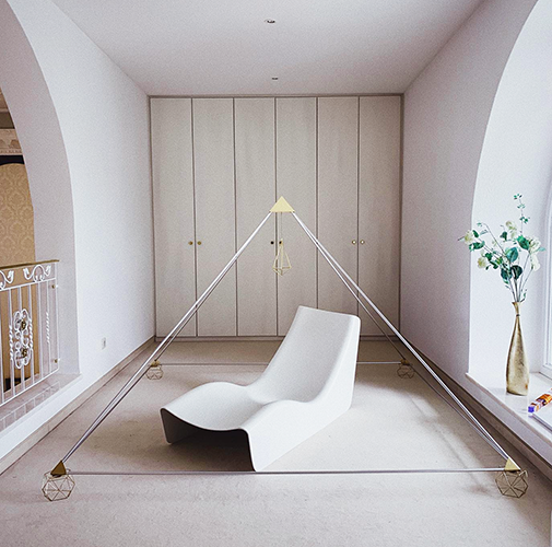 steffi b&uuml;hlmaier steffibuehlmaier - shortfilm by micky s&uuml;lzer - props design - pyramid