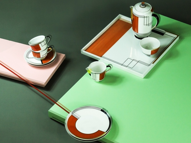 steffi b&uuml;hlmaier steffibuehlmaier - art installation - kpm porzellan - set of crockery - loreen hinz