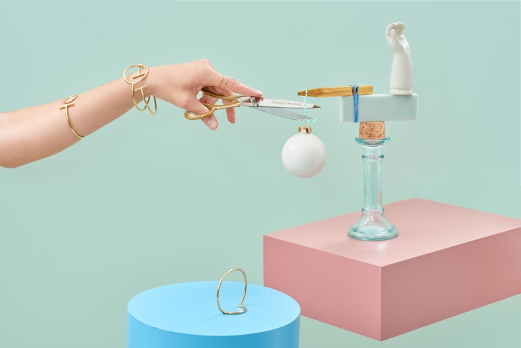 steffi b&uuml;hlmaier steffibuehlmaier - hands on - jewelry installation with blue and red boxes, hand with scissors - christian angl